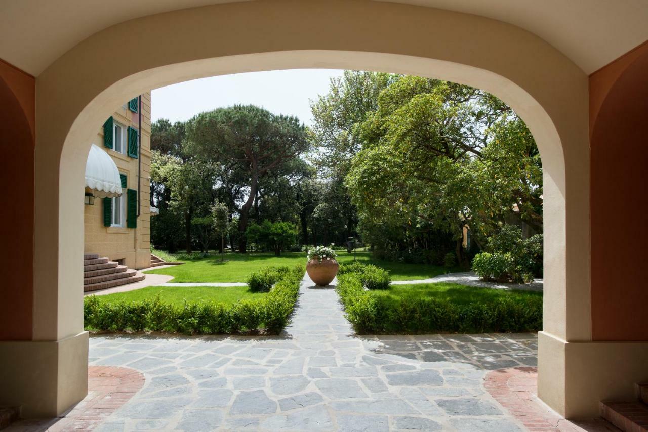 Augustus Lido Hotel Forte dei Marmi Exterior photo